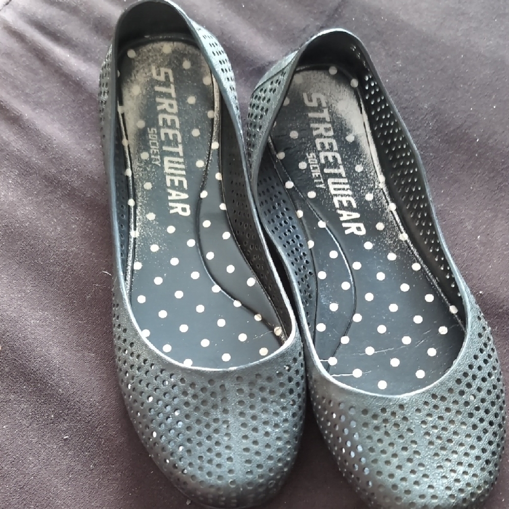 🔵 Streetwear Society Perforated Black Plastic Flats